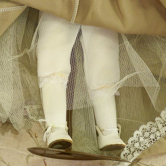 Asastasia Collection Porcelain Doll W/Stand - Picture 8 of 8